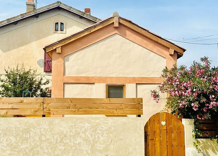 בית נופש La Maisonnette De La Gare Lieuran-les-Beziers